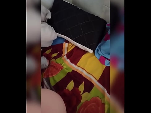 ❤️ Mano kambariokė lieka namuose viena, nes jos vyras atostogauja, o aš pasinaudoju proga ją išdulkinti ir užpildyti jos užpakalį pienu ❤️ Porno fb prie mūsų