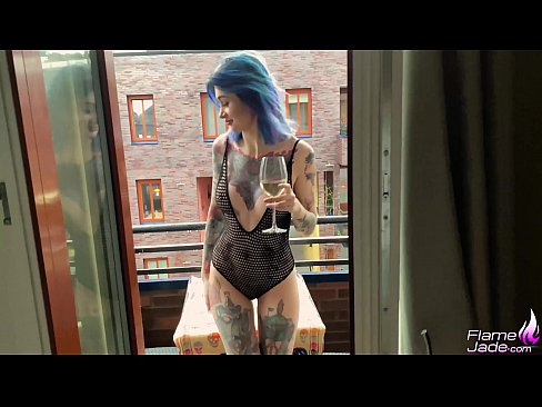 ❤️ Milžiniška mergina čiulpia su gurkšniu ir aistringai dulkinasi po atviru dangumi ❤️ Porno fb prie mūsų