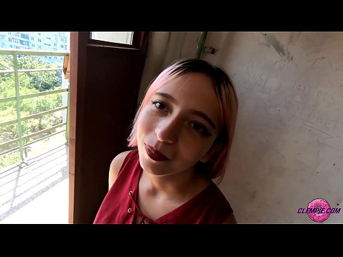 ❤️ Studentė jausmingai čiulpia nepažįstamąjį užmiestyje - sperma ant jo veido ❤️ Porno fb prie mūsų